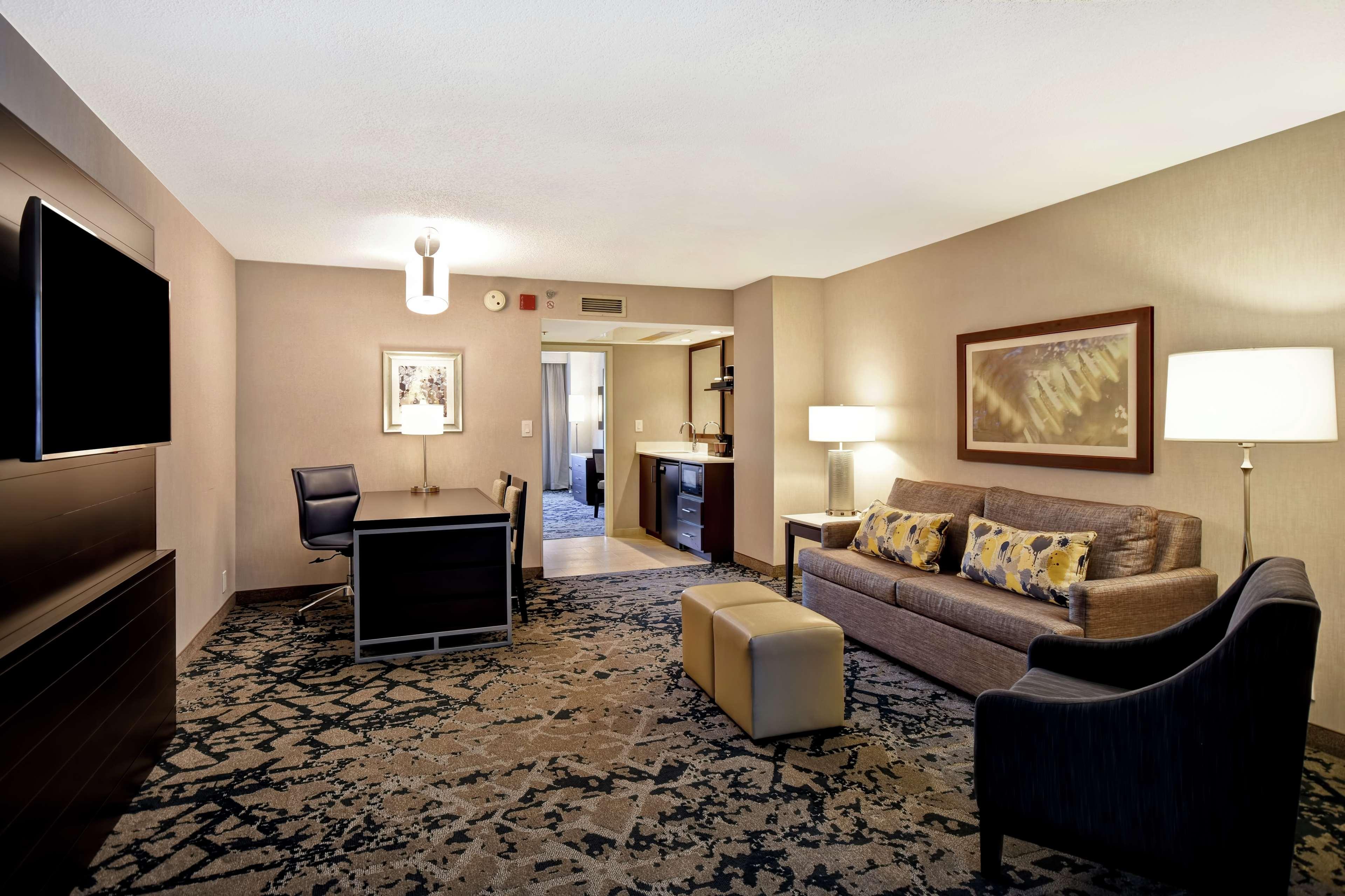 Embassy Suites By Hilton Raleigh Durham Research Triangle Кері Екстер'єр фото