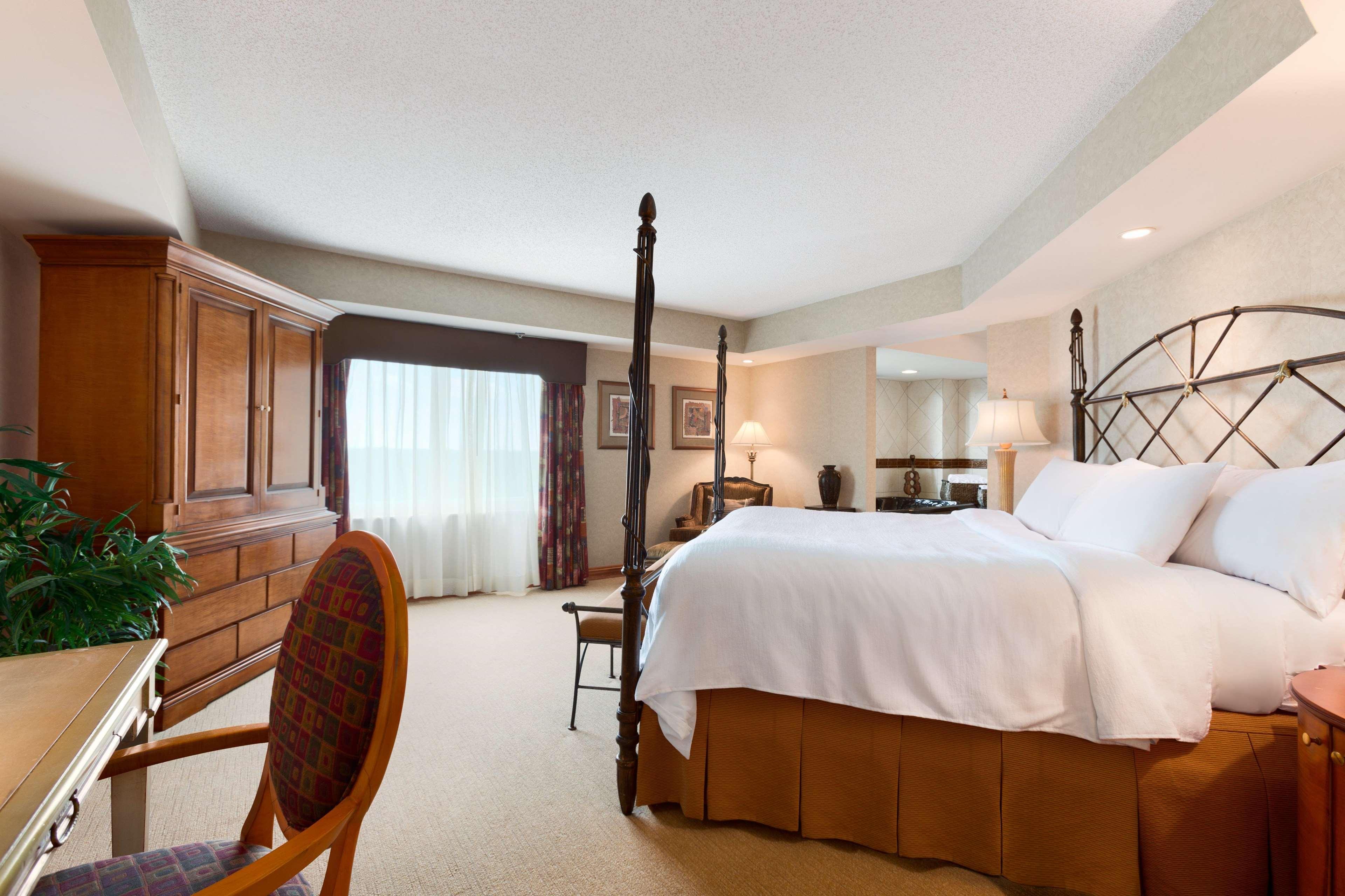 Embassy Suites By Hilton Raleigh Durham Research Triangle Кері Екстер'єр фото