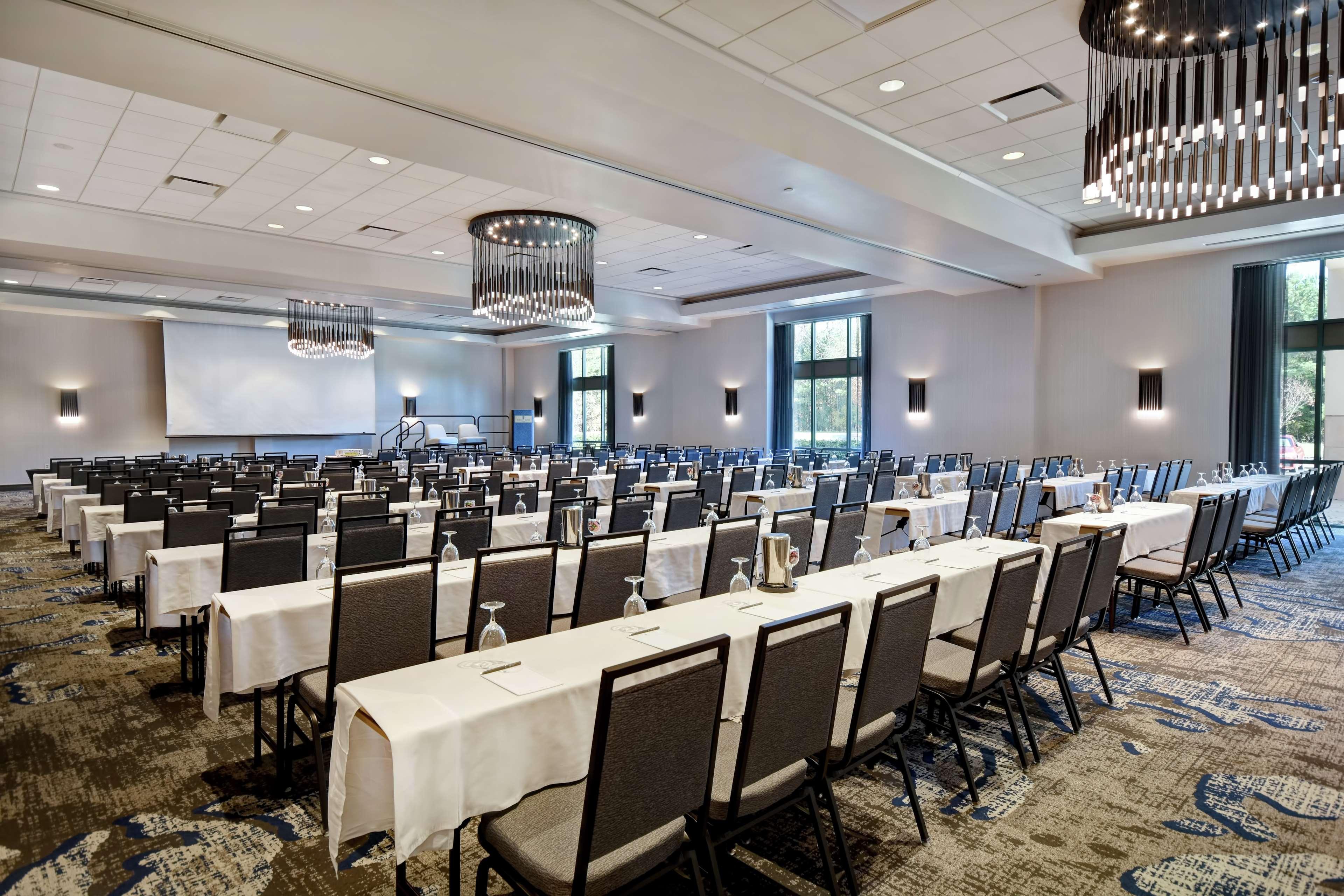 Embassy Suites By Hilton Raleigh Durham Research Triangle Кері Екстер'єр фото