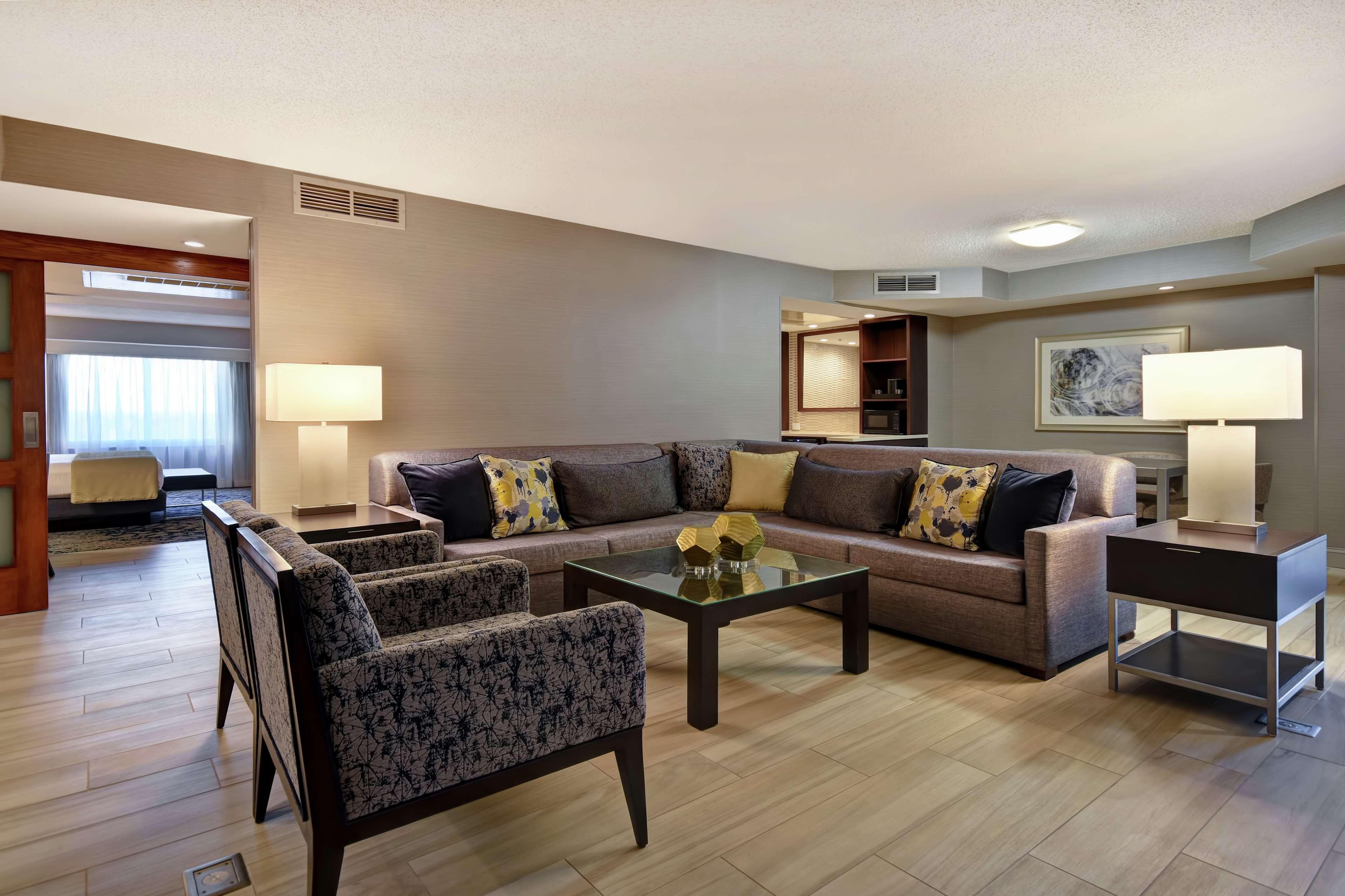 Embassy Suites By Hilton Raleigh Durham Research Triangle Кері Екстер'єр фото